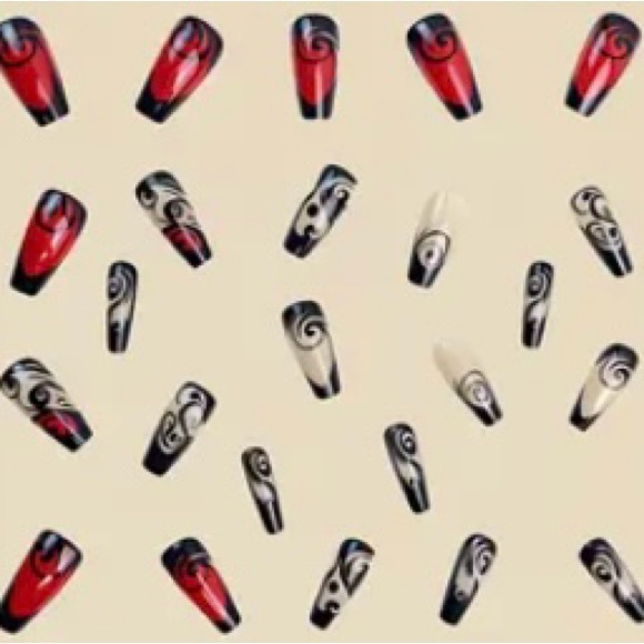 Crescendo - Picture 2 of 2